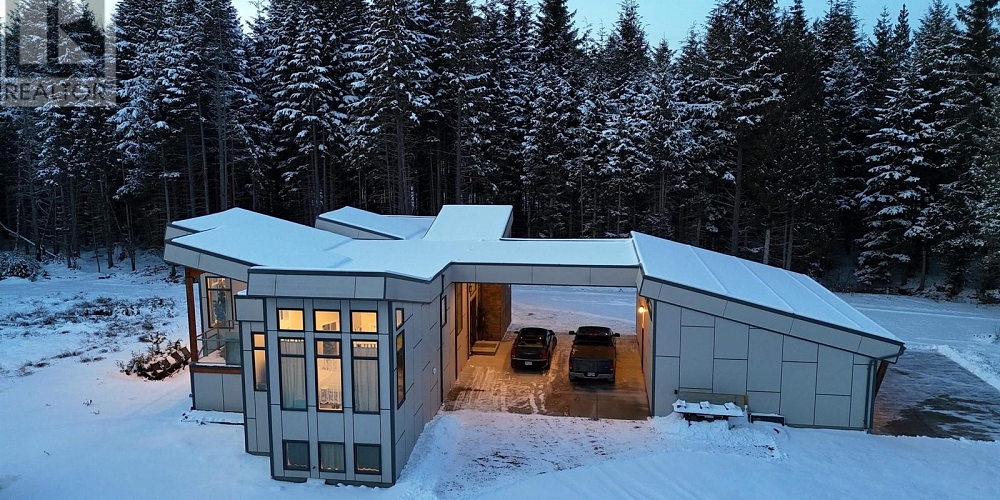 69 ELDERBERRY STREET Kitimat Photo 2 69 ELDERBERRY STREET Kitimat Photo 2